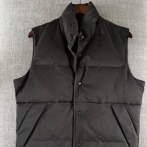 Banana Republic Black Puffer Vest